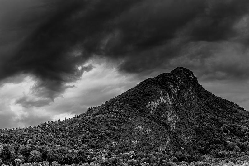 2018_06_06_Haute Savoie  (0071_bnw).jpg - lac  d'Annecy, Duingt (Juin 2018)